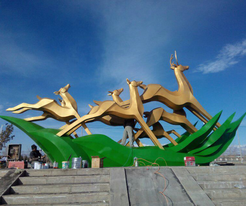 厂家直销 不锈钢群雕梅花 鹿雕塑 定制多种室外园林景观动物雕塑