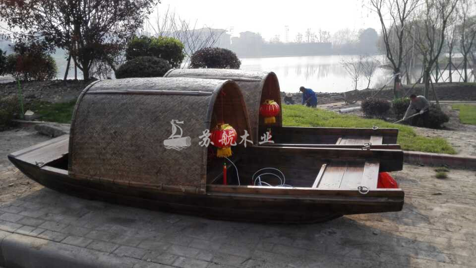 出售景观装饰乌篷船仿古摄影防腐木花船园林景观木质游船