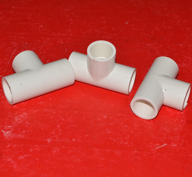 批发正品联塑pvc-u白色给水配件 90°正三通管件配件20mm-250mm