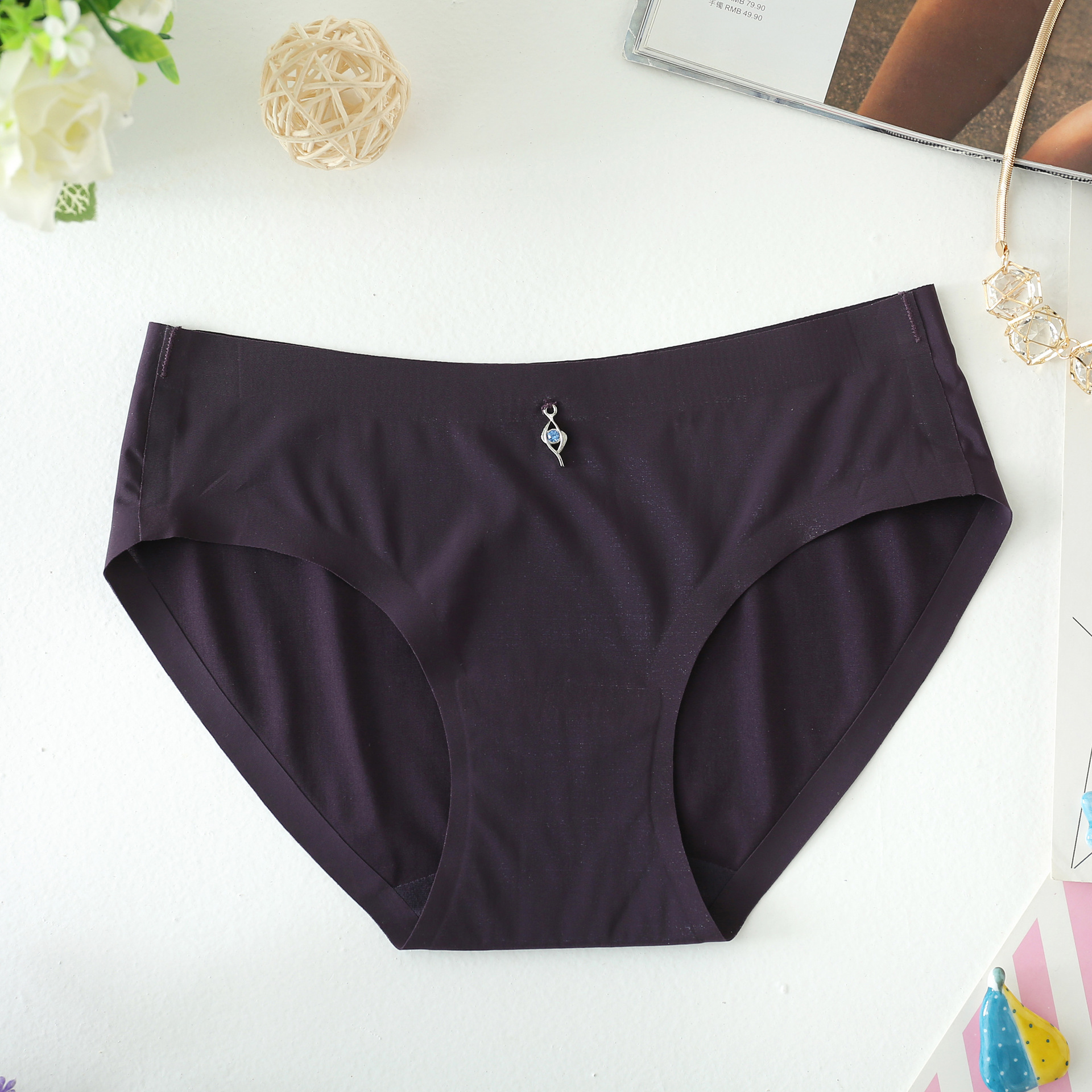 无痕内裤女士冰丝糖果中腰 一片式无痕撞色性感纯棉档三角裤超薄