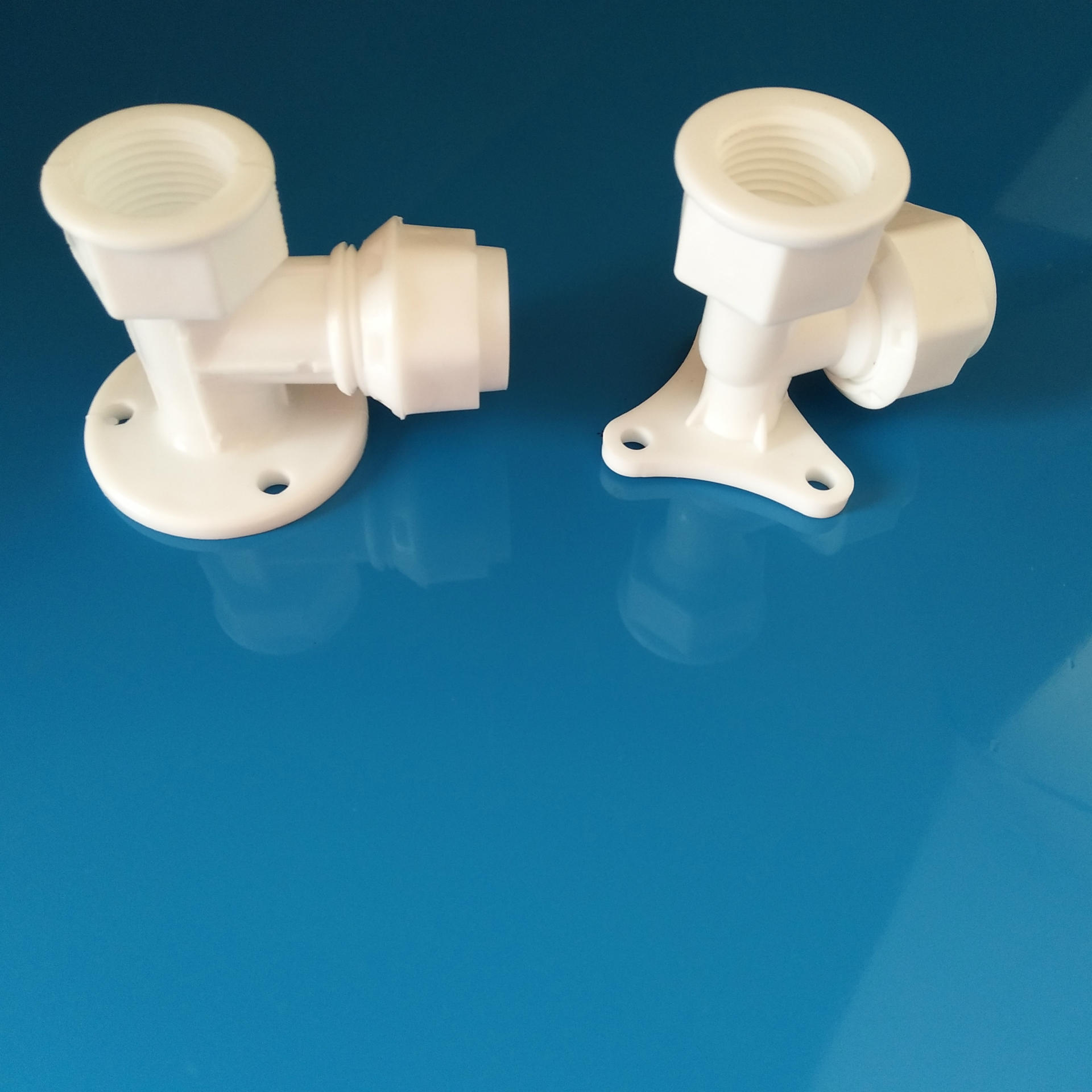 pom管材管件带座弯头铝塑管接头铝塑配件带座弯头管件批发铝塑