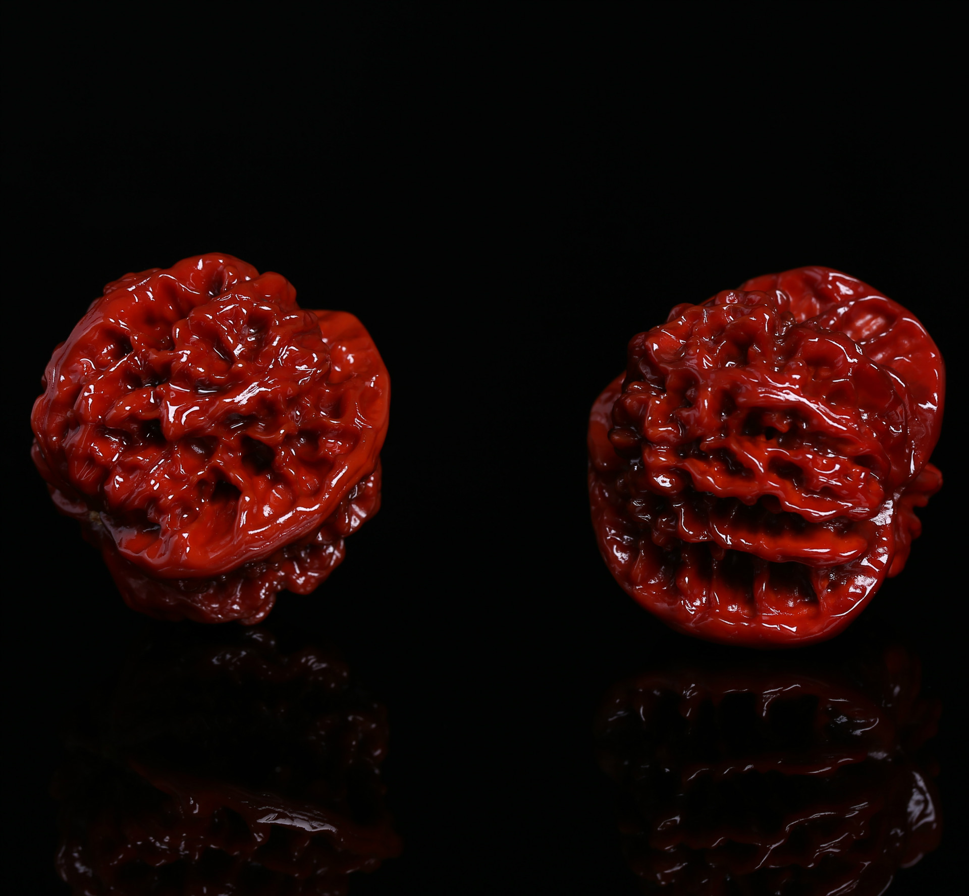 机刷包浆天然文玩核桃官帽狮子头手把件鸡心玉化男士