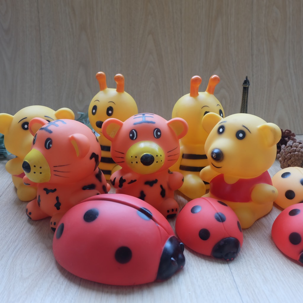 搪胶玩具 儿童挤压发声bb叫玩具 软胶戏水甲壳虫玩具