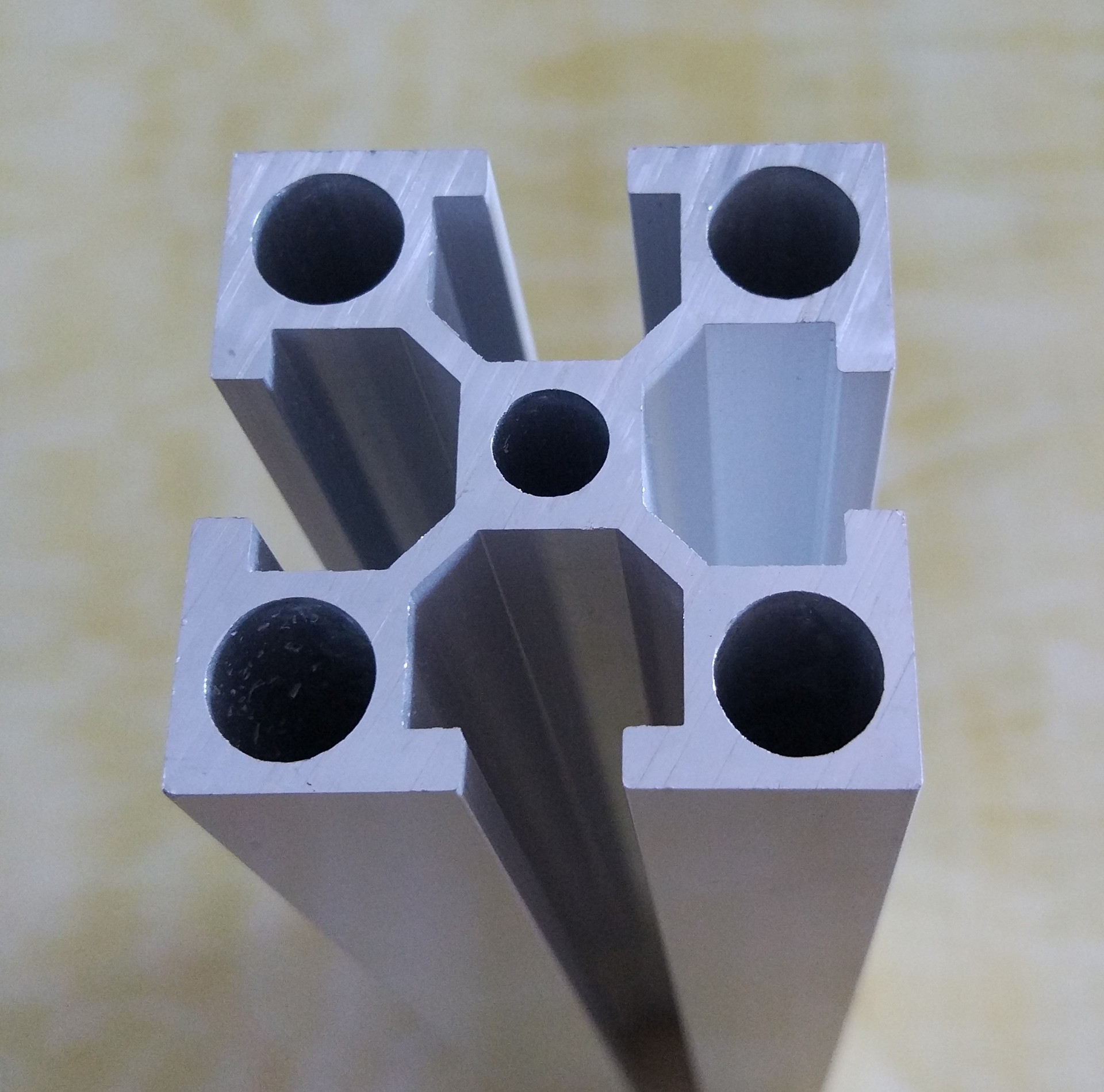 厂家直销 4040重型电泳铝型材 高档优质环保铝型材 量大从优