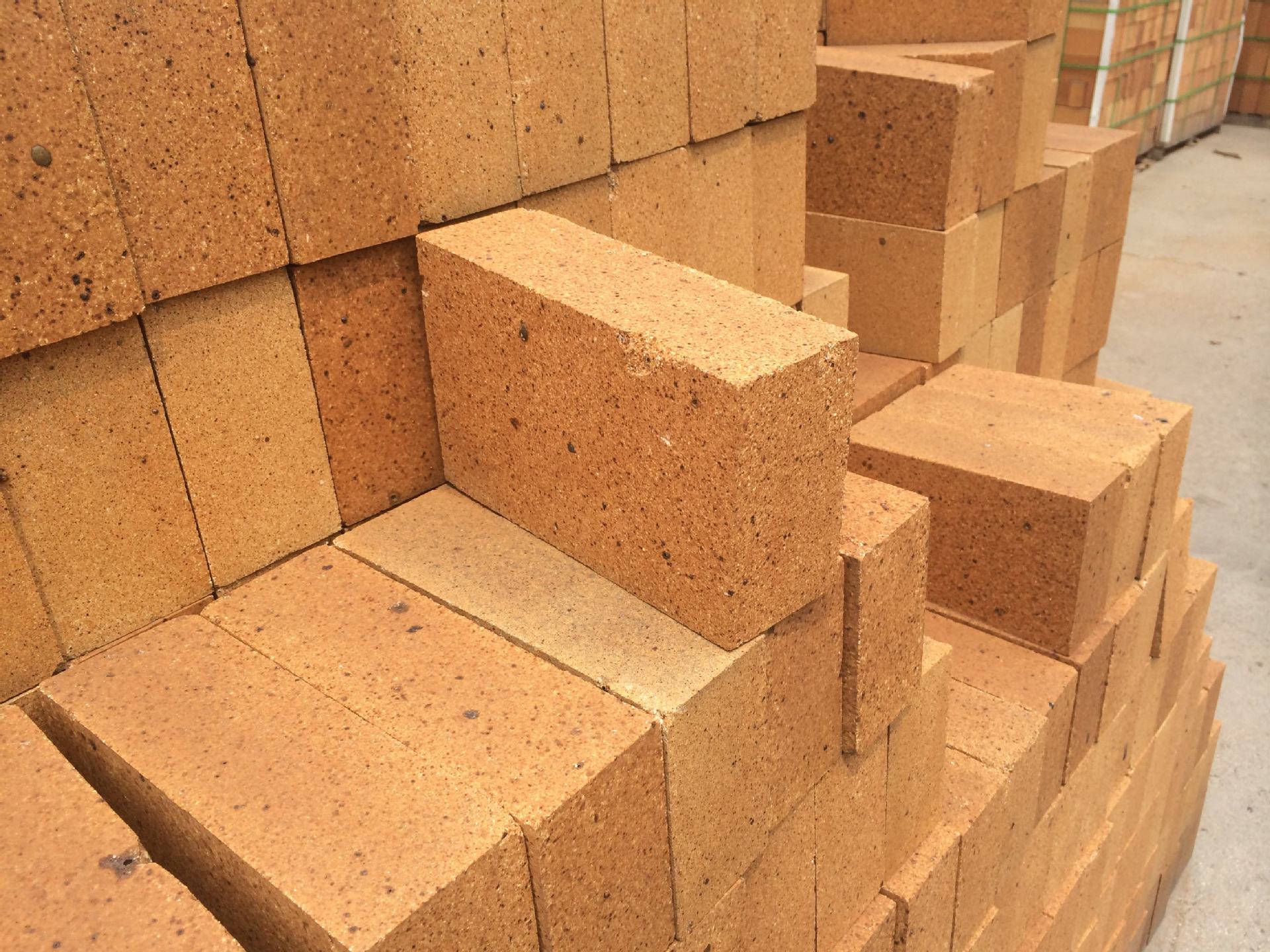 包头市大量供应耐火旧砖