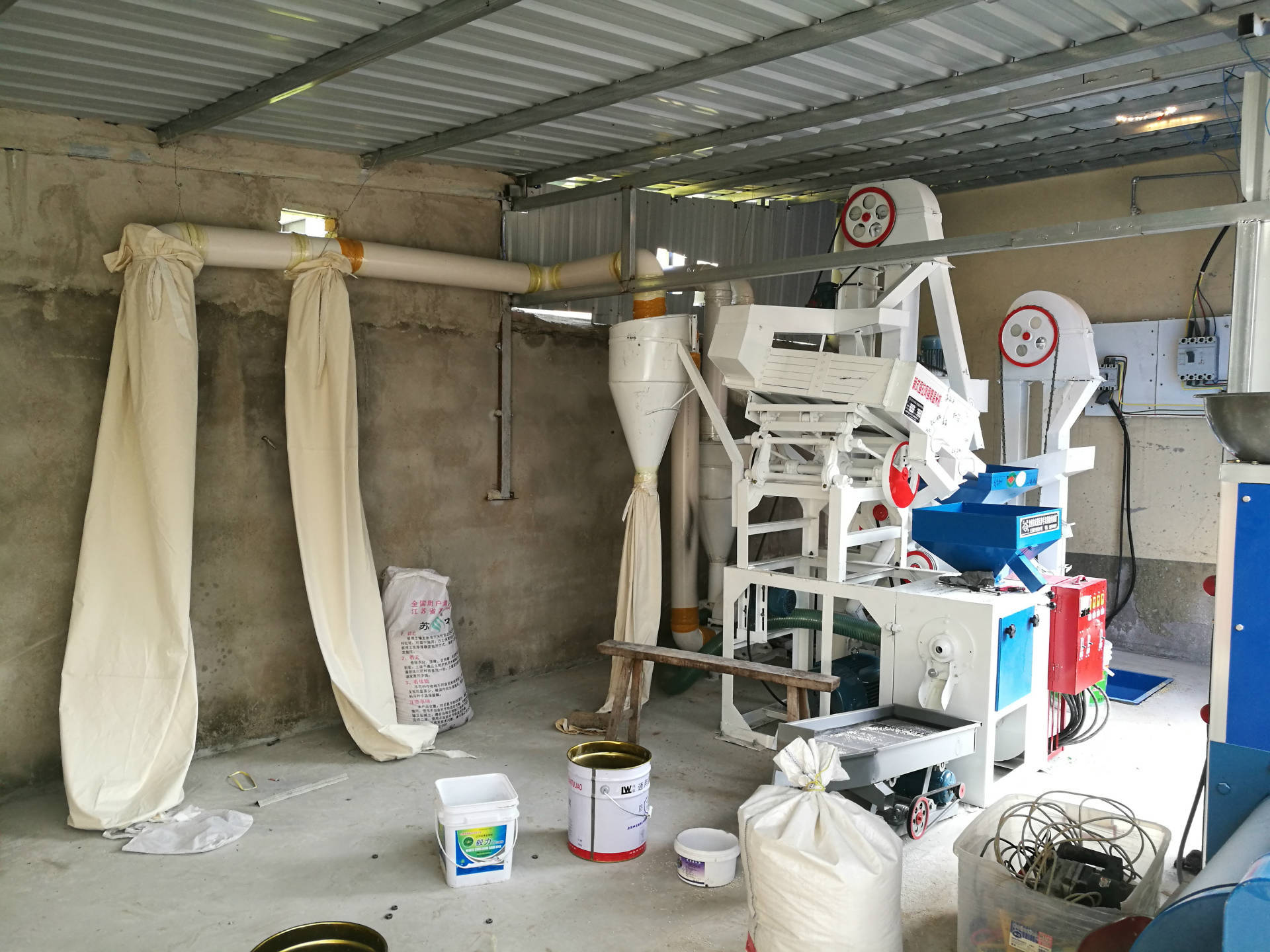 供应小型成套组合碾米机,打米机,现碾现卖机型