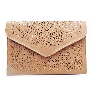 真皮压花镂空女包