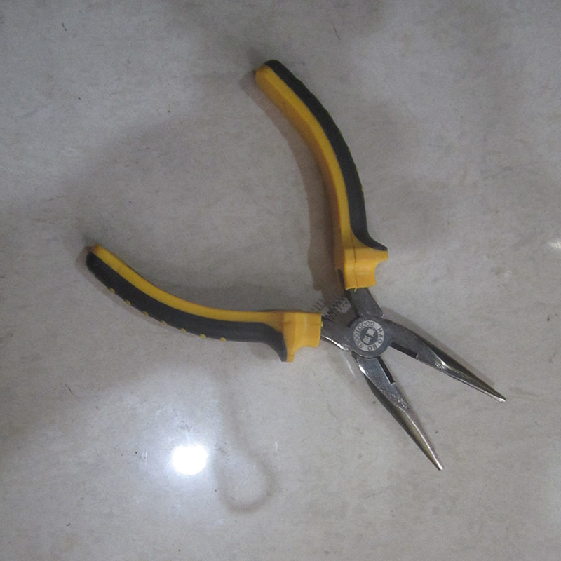 厂家直销铁丝钳老虎钳子尖嘴钳黑电工钳老虎钳孔用 五金工具