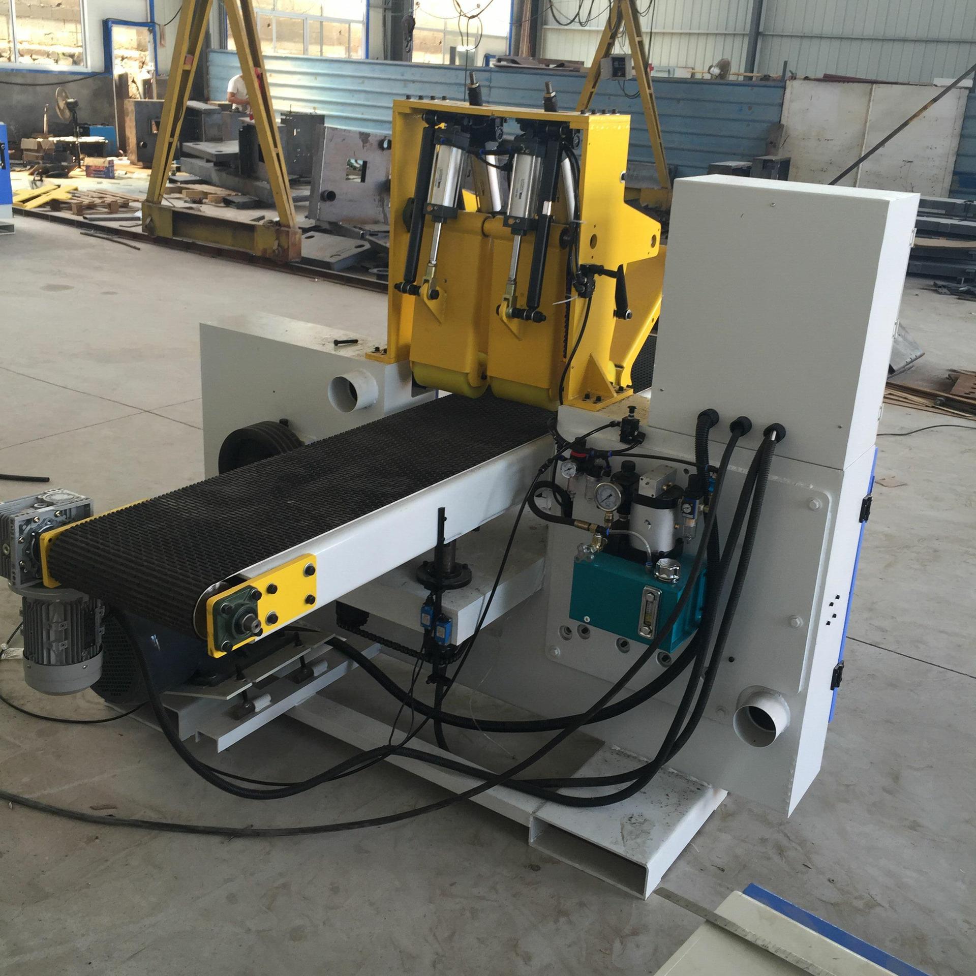 卧式带锯机木工 木工机械卧式带锯 全自动板式家具卧式带锯机