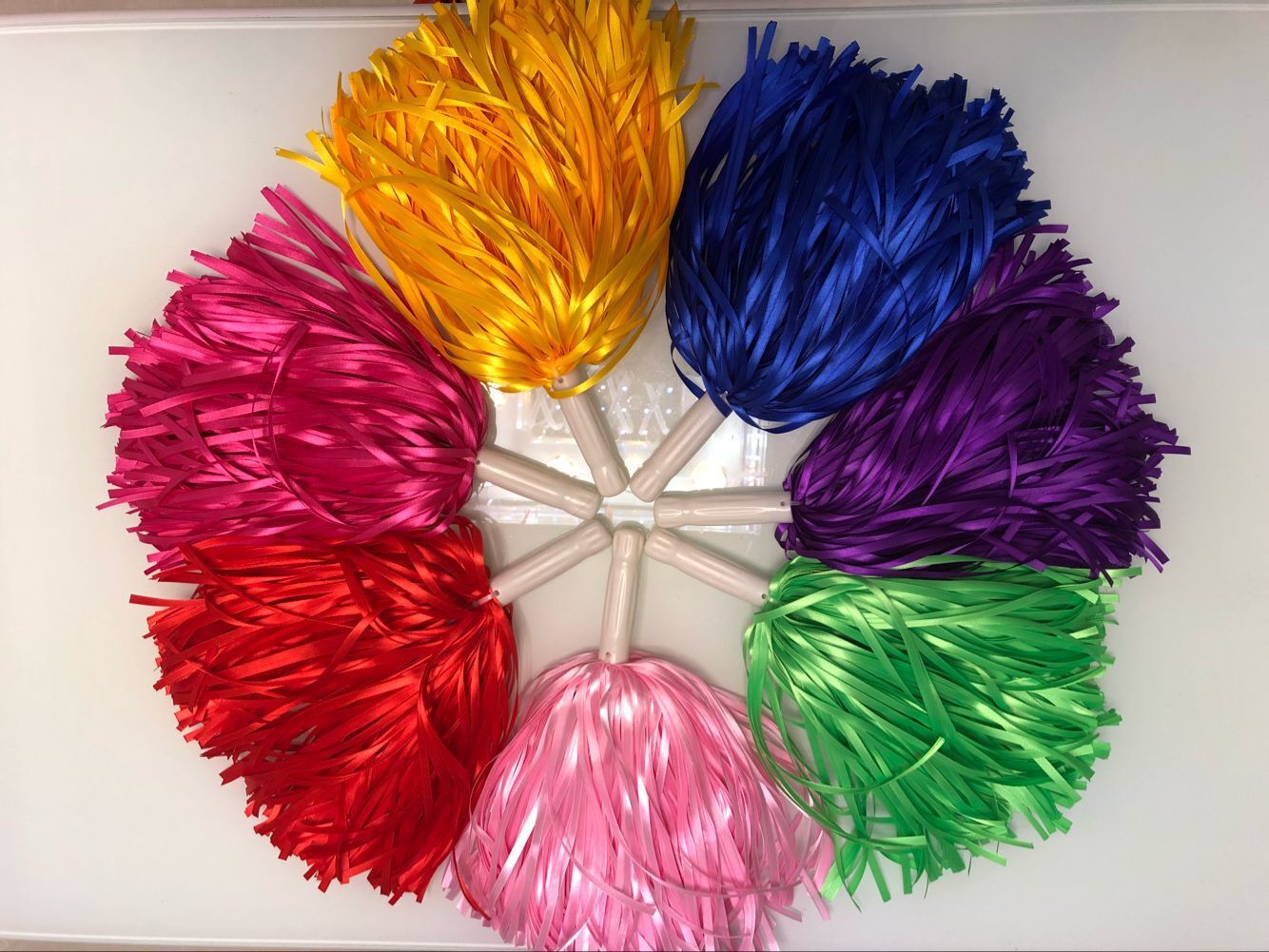 厂家直销新款缎带啦啦花球广场舞健美操拉拉彩球足球宝贝助威