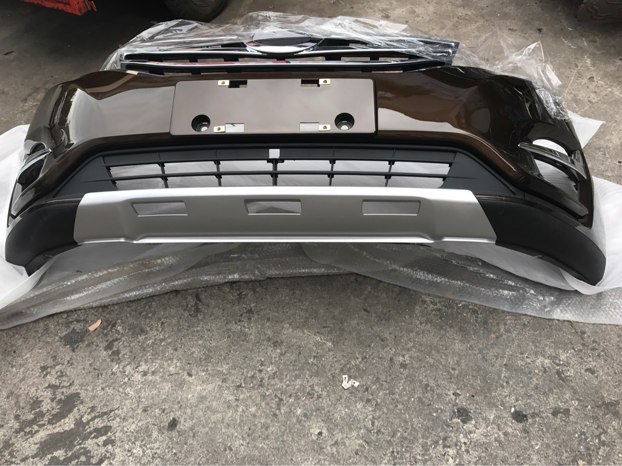 陆风x5plus前保险杠总成