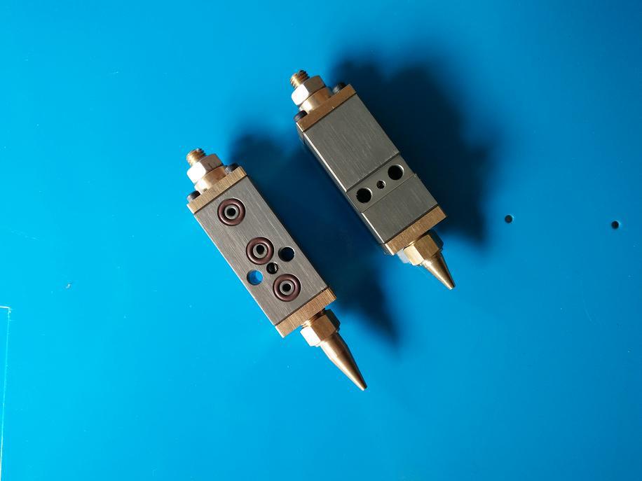 热熔胶机注胶枪头自动喷嘴头 胶枪涂胶喷头气动点胶头 过胶机喷嘴