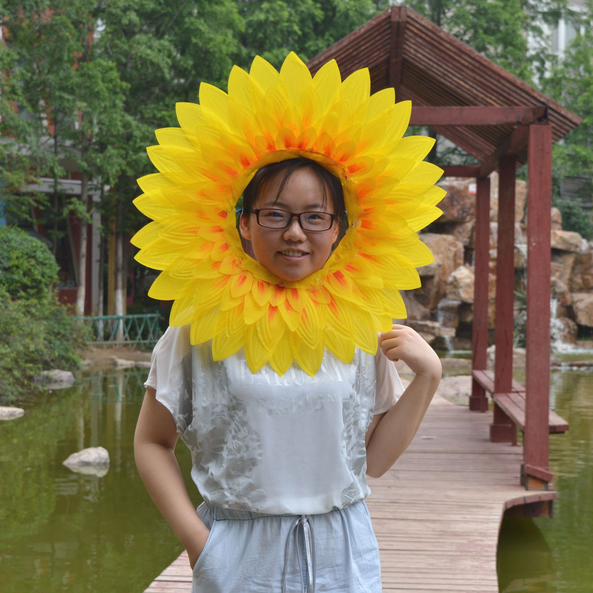 向日葵头套搞笑露脸花朵运动会开幕式入场手拿花幼儿园舞蹈道具花