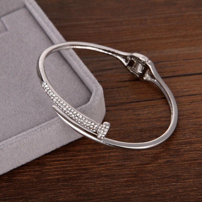 时尚玫瑰金超闪小钉子手链手镯女学生日韩版简约饰品个性百搭可爱