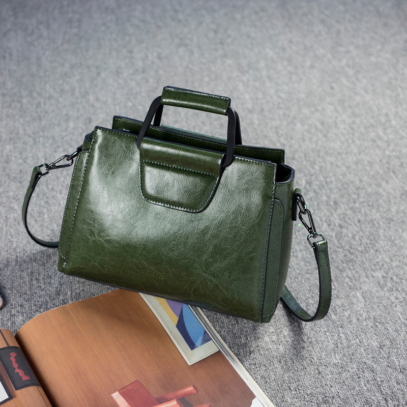 2017新款潮酷真皮女包批发手提包牛皮斜挎单肩包油蜡皮包