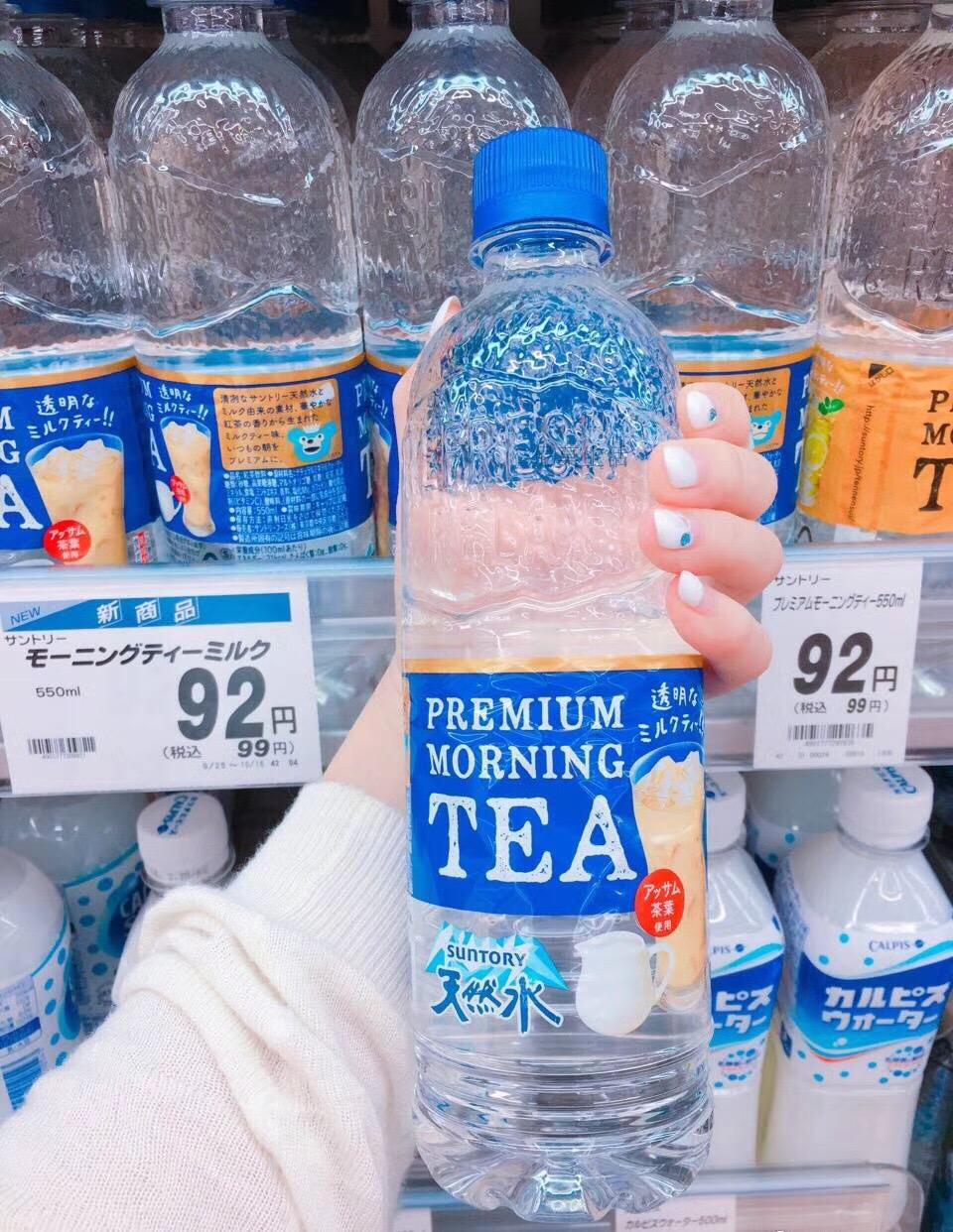 日本饮料suntory三得利天然水透明奶茶早茶阿萨姆红茶550ml*24瓶