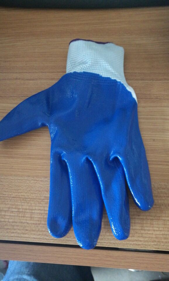 批发橡胶手套劳保牛筋乳胶工业款手套 防滑耐磨手套 蓝色丁晴手套