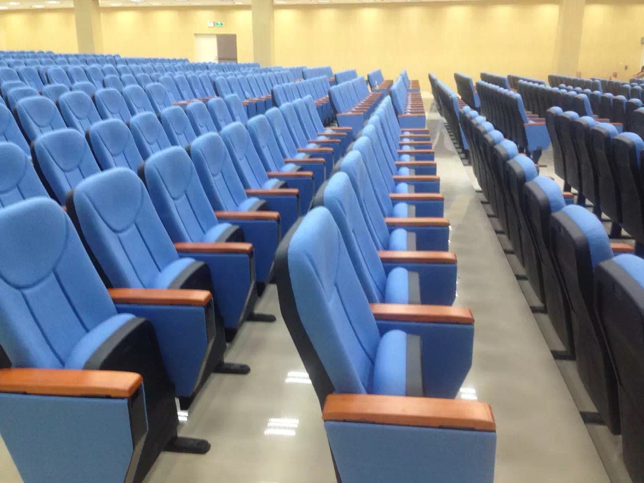 jy-605 钢制胶壳款礼堂椅 阶梯连排报告厅座椅 会议室排椅 剧院椅