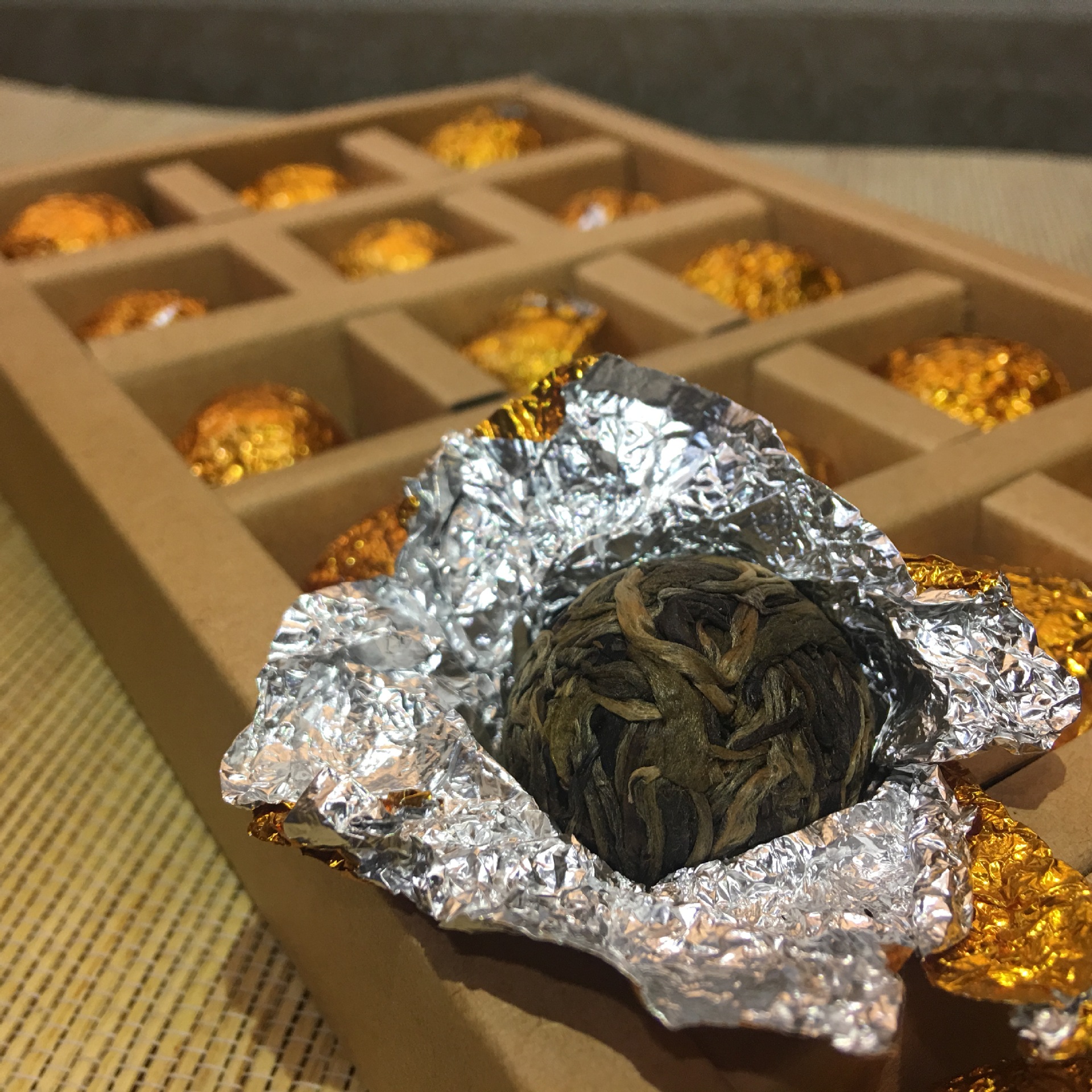 送礼佳品 14年老挝龙珠古树生茶150g 普洱茶厂家批发直销