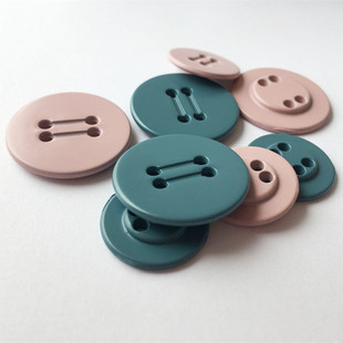 高档金属圆形钮扣高档风衣毛衣服装四眼纽扣手缝粉色蓝色扣子配件