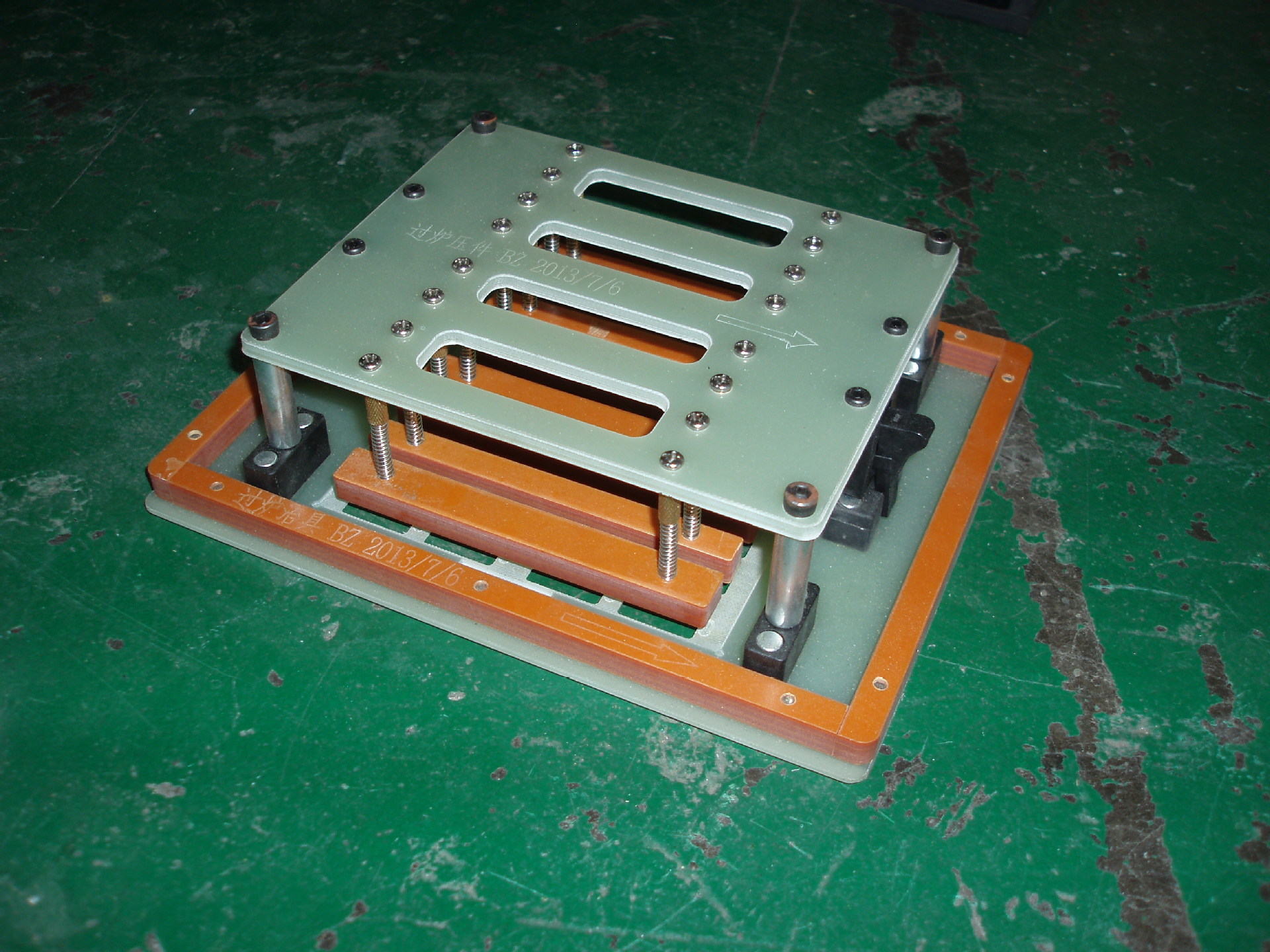 厂家生产过锡炉治具 波峰焊载具 贴片治具 过炉治具 纤维板治具