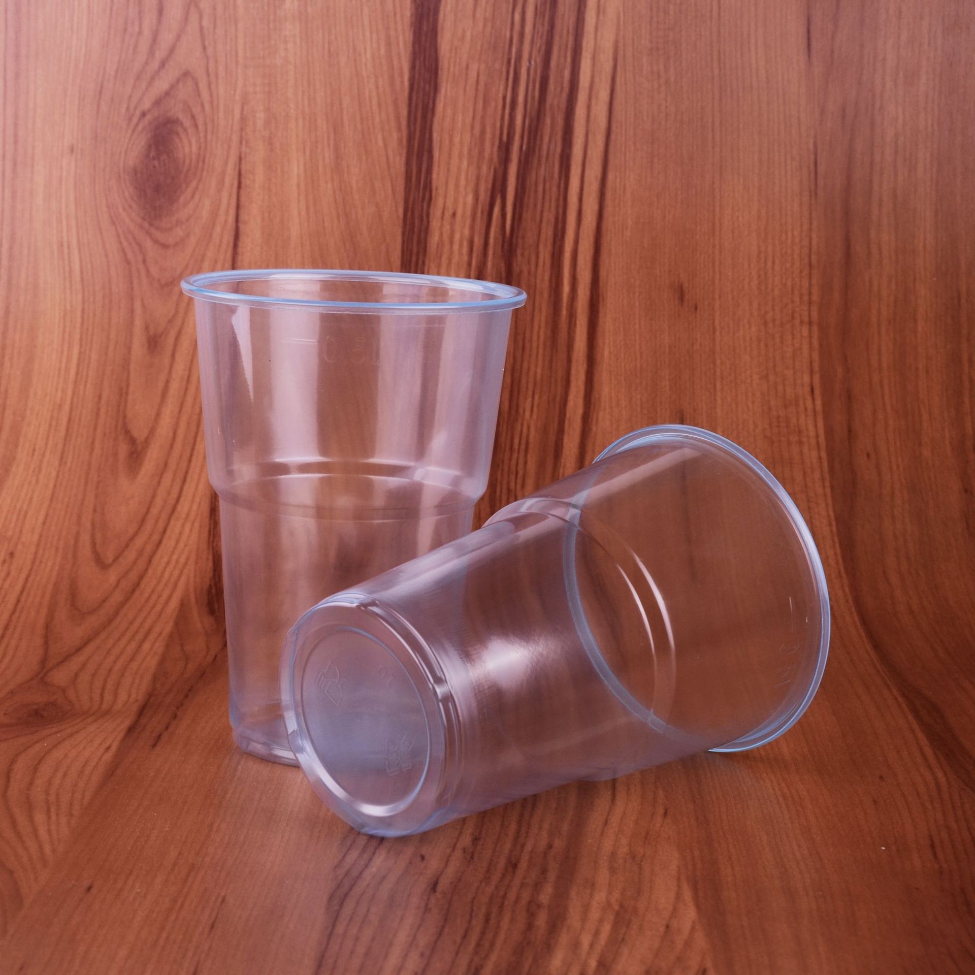 500ml pp一次性塑料杯平滑表面 可定制颜色logo