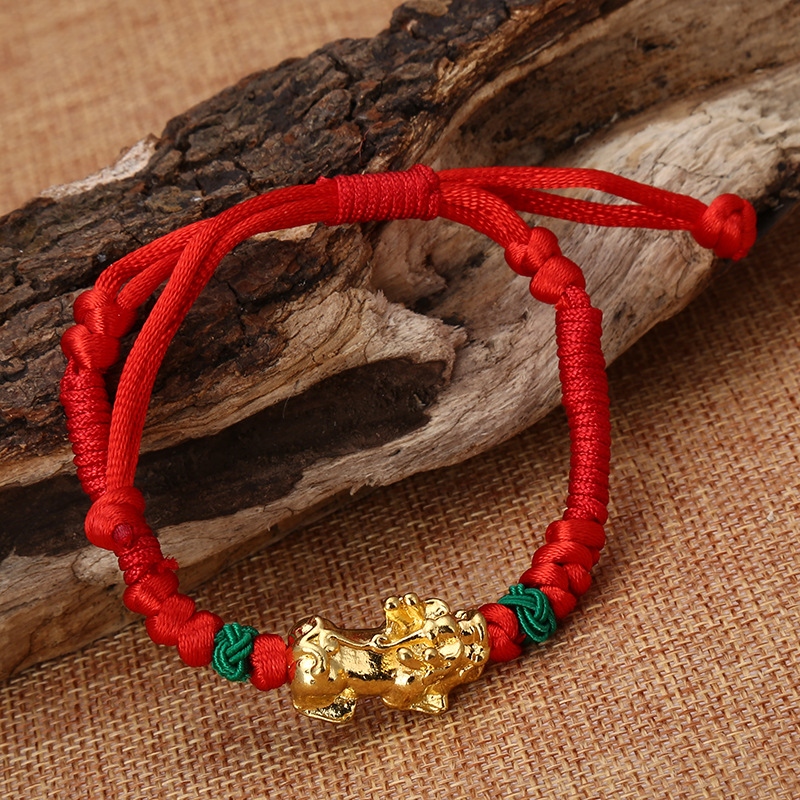 厂家批发手工编织红绳镀金如意貔貅女士手链创意情侣手链小礼品