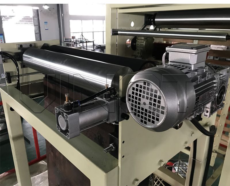 厂家直销全自动缠绕膜机pe拉伸流延膜缠绕膜机pe缠绕膜生产机器