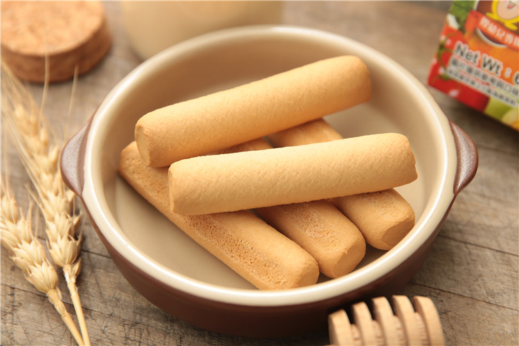 台湾进口儿童饼干 欧美那滋 蔬菜/牛奶磨牙棒饼干膨化零食磨牙饼