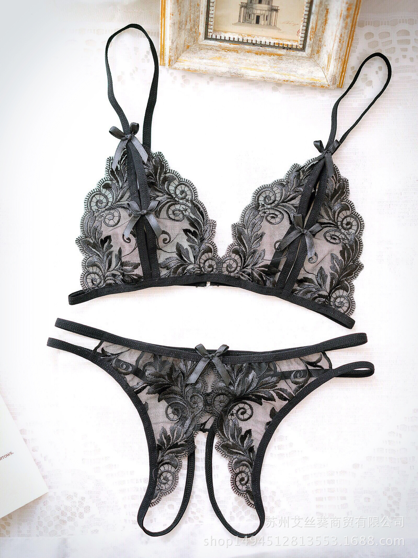 新品速卖通ebay情趣小胸诱惑性感女式诱惑刺绣开档三点式文胸套装