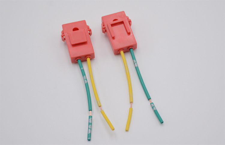 汽车陶瓷插片式保险盒中号保险盒陶瓷中号保险丝盒汽车陶瓷保险片