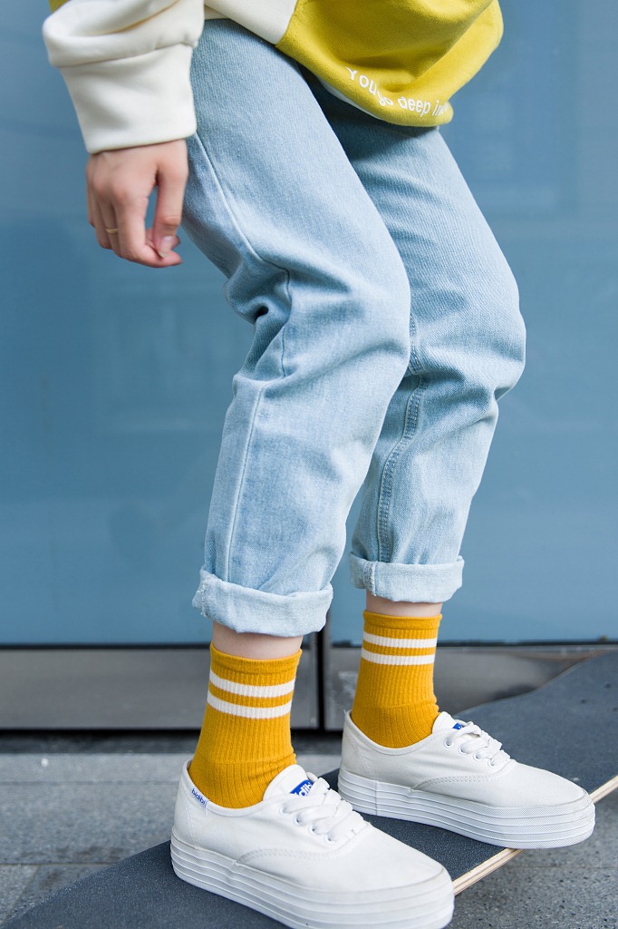 新品原宿袜子白色棉袜中筒两道杠学院风女士 运动二杠袜潮