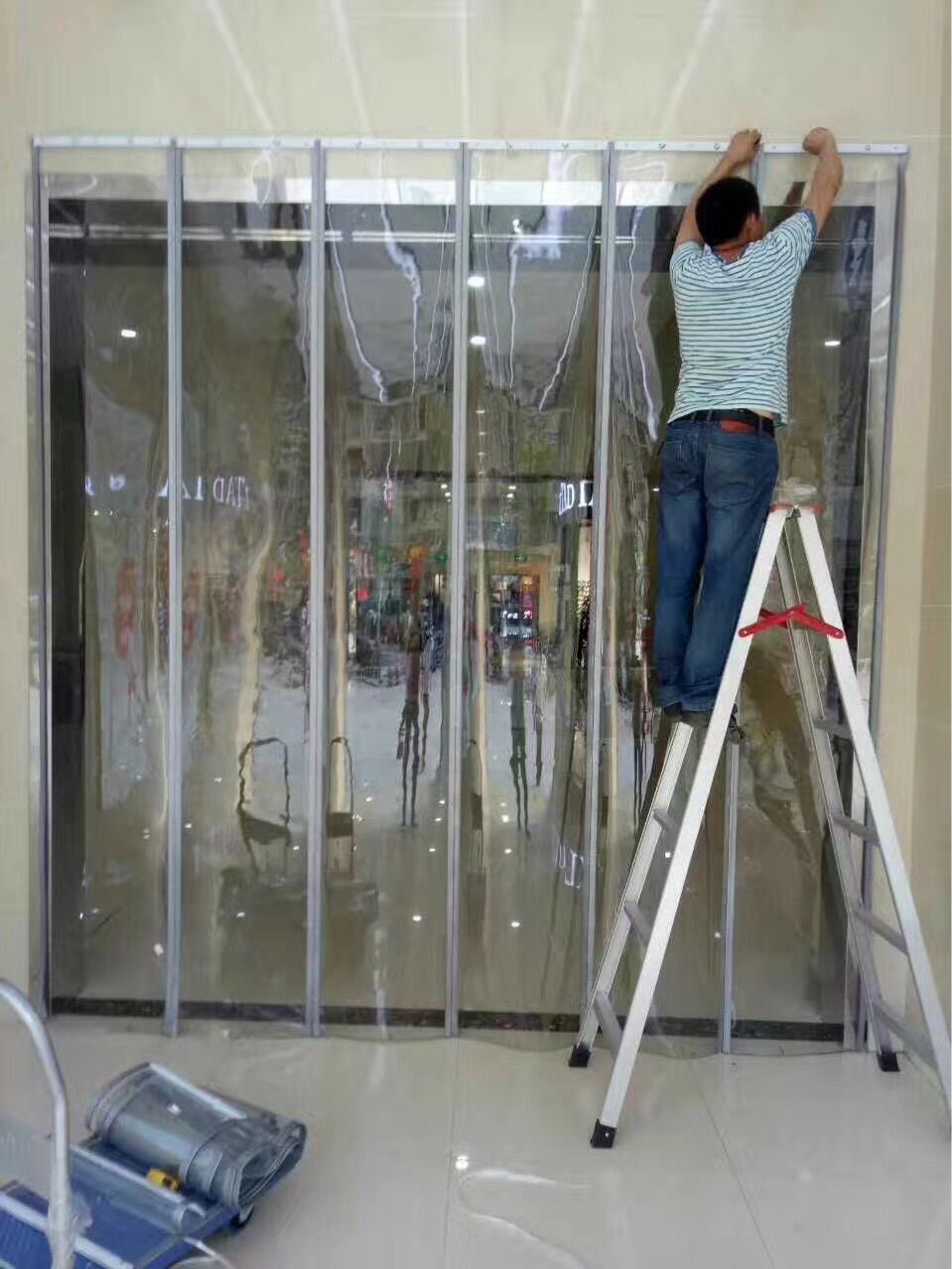 定做新型磁性透明门帘 pvc磁吸门帘 透明保温隔风四季软皮门帘