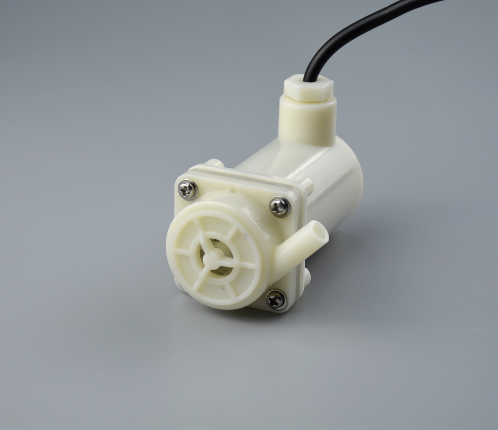 供应广东深圳食品级直流小型磁力水泵 微型叶轮泵 微型潜水泵