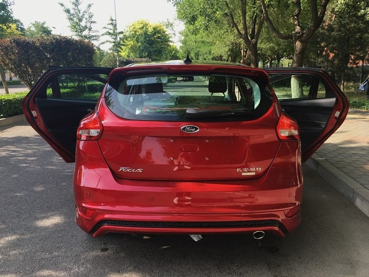 经过重重对比,选择ctcc限量版全新福克斯_福特论坛_xcar 爱卡汽车