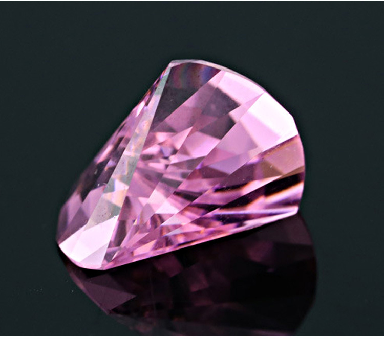 梧州 人造宝石 首饰 彩色 aaa 高质量 8*12 粉红色 锆石 加工定做