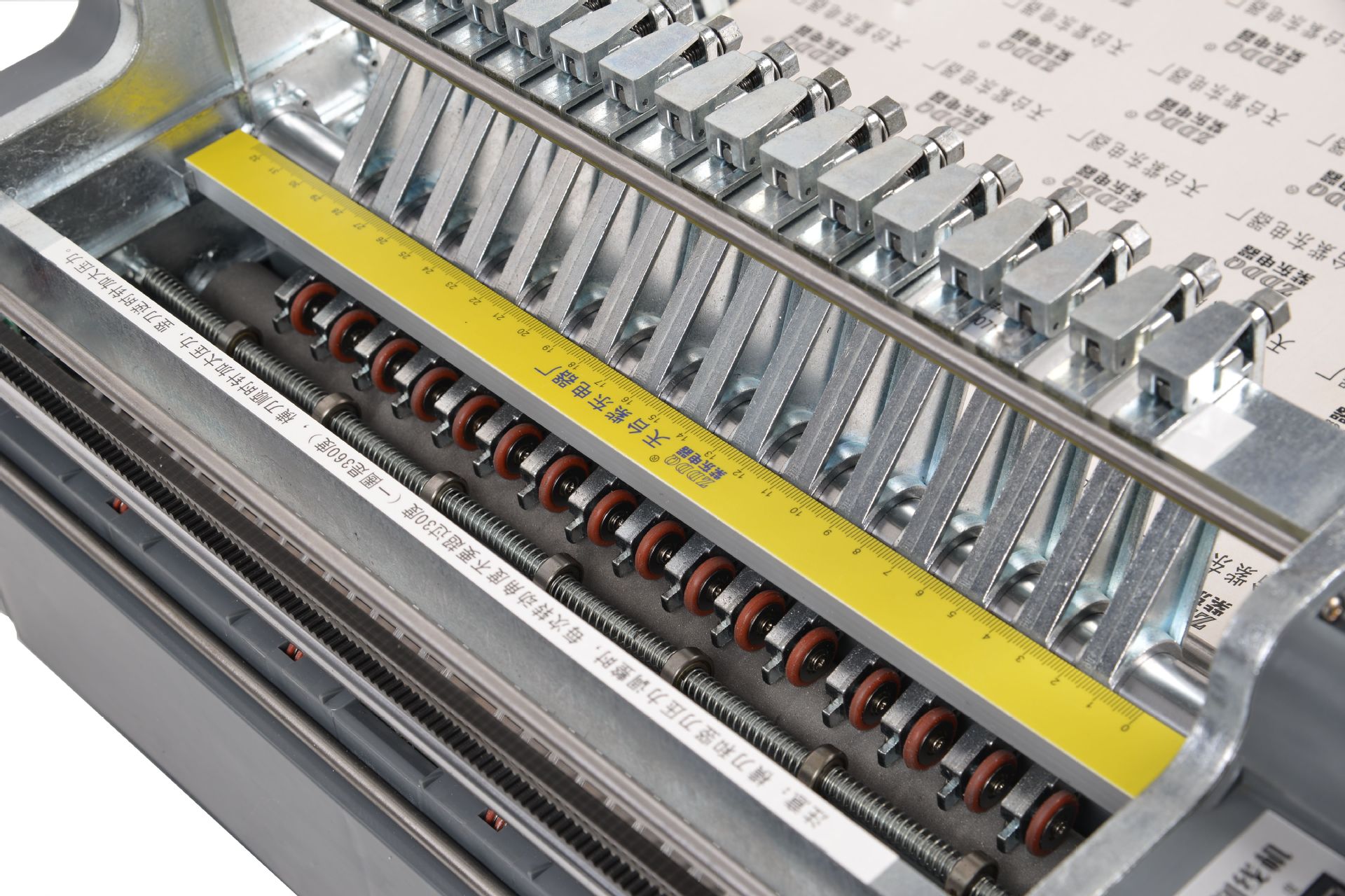 厂家直销 a3幅面全自动不干胶划线机2017新款标签划线机 印后加工