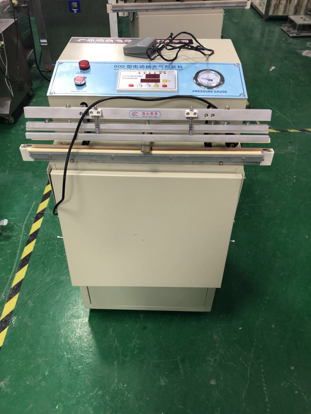 广州外抽真空机厂家 电子元件防氧化真空包装机 服装真空包装机