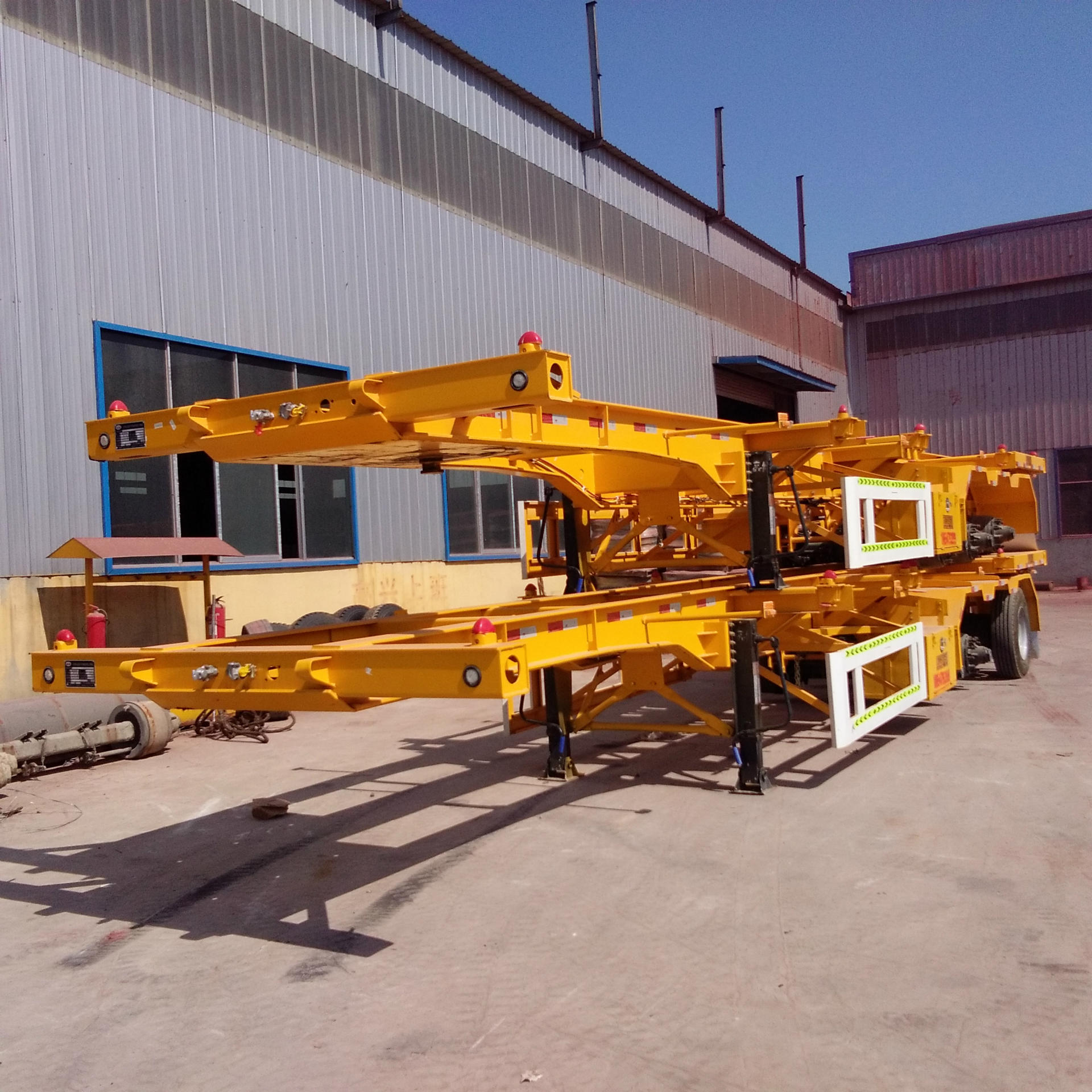 新式推出集装箱骨架车 40英尺集装箱骨架车价格 集装箱半挂车