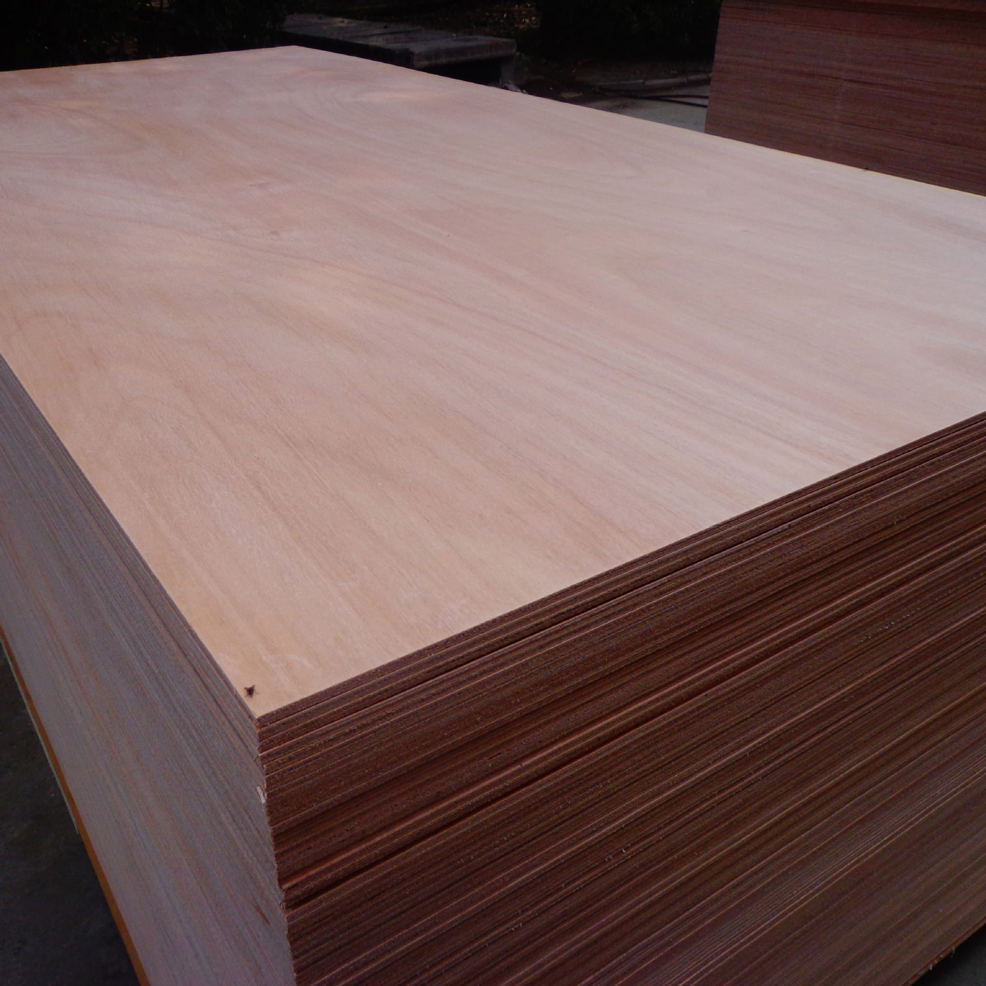 高强度e0全杂木全桉木多层板胶合板