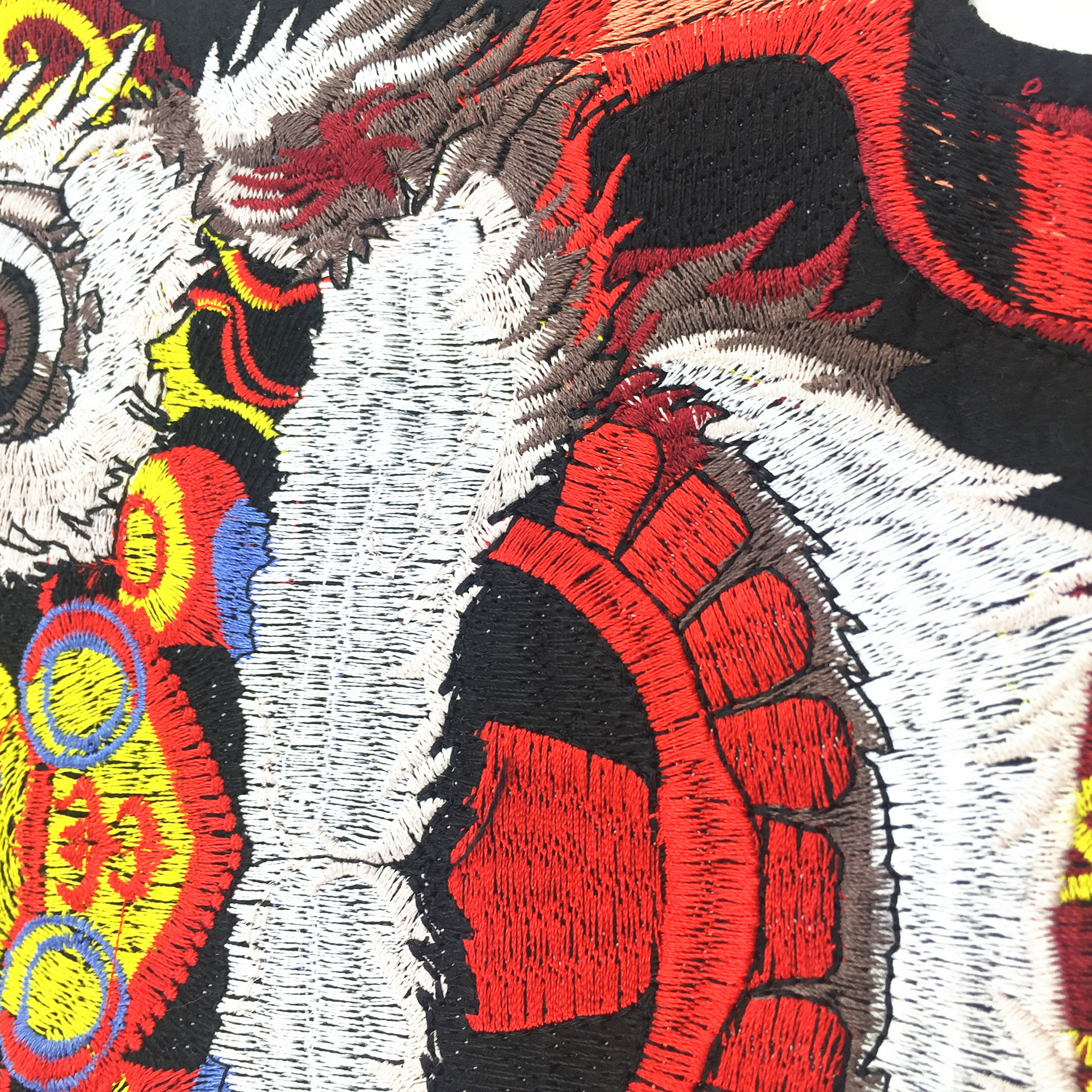 新款 棉线水溶刺绣 狮子头绣花 彩色刺绣布贴 车缝服装辅料批发