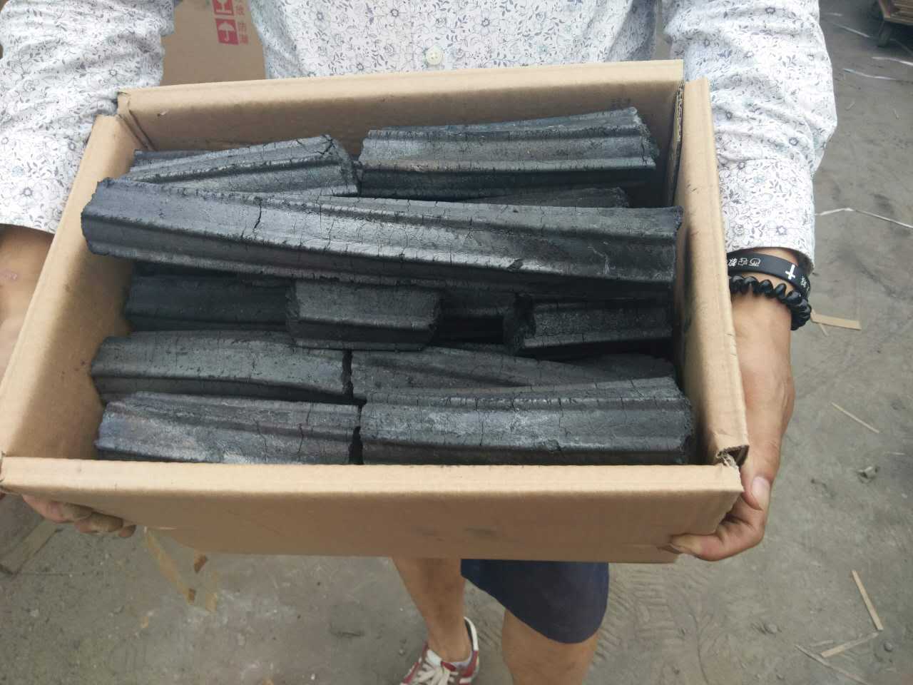 机制木炭松木锯末压制烧烤机制木炭