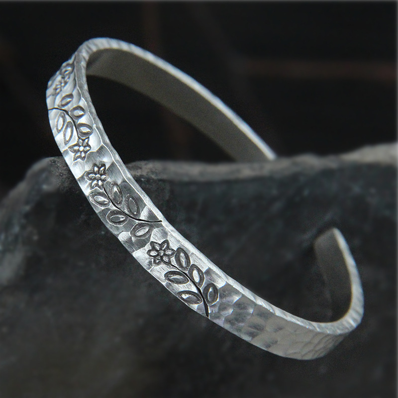 梵银原创s925纯银复古文艺小清新花朵手镯泰国纯手工敲面泰银手环