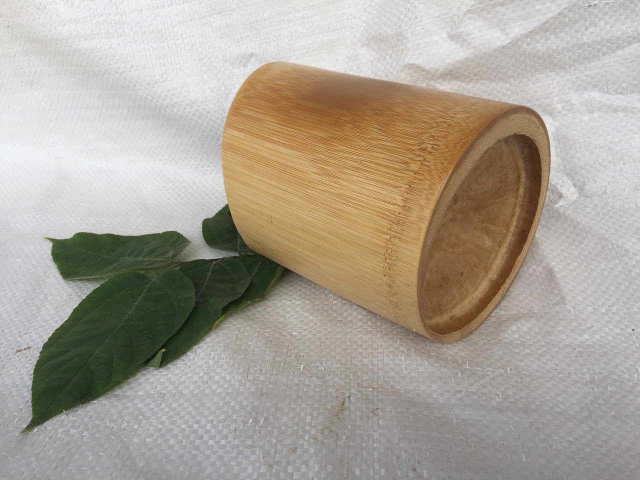 炭化竹子斜口笔筒 旅游纪念品竹制笔筒 可刻字雕花竹笔筒