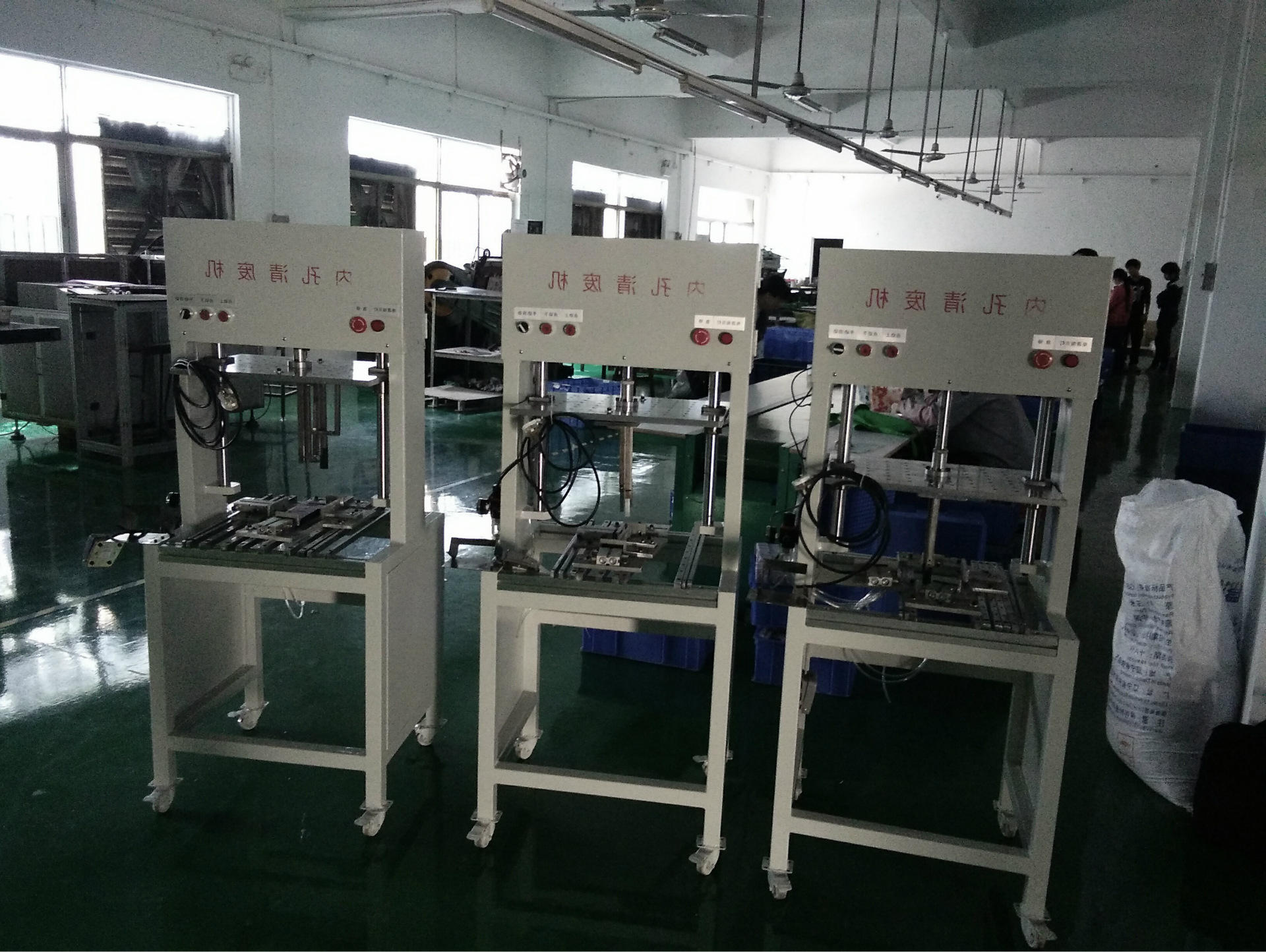 纸箱彩盒打孔机 内孔印刷排废机 自动清废设备 小孔清废机