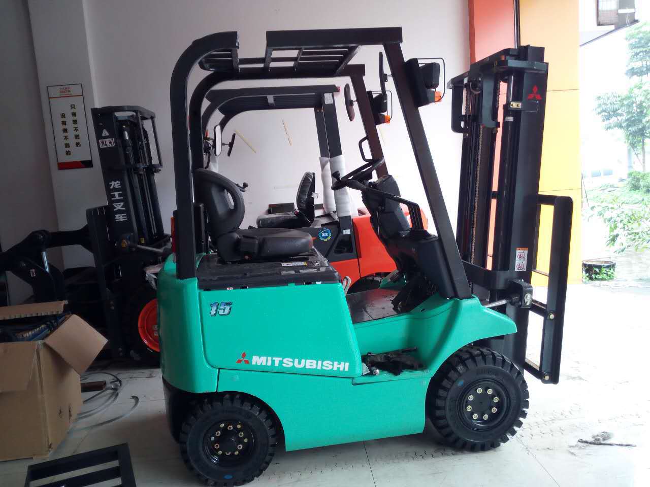 5吨三菱电动叉车,力至优电瓶叉车
