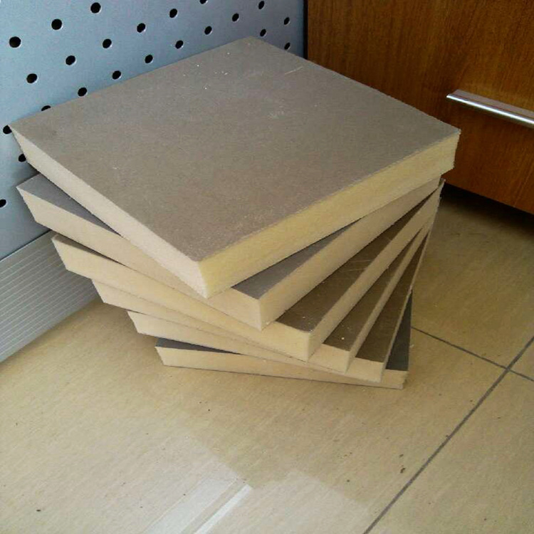 聚氨酯板批发现货批发30mm外墙保温板 b1级阻燃隔热聚氨酯冷库板