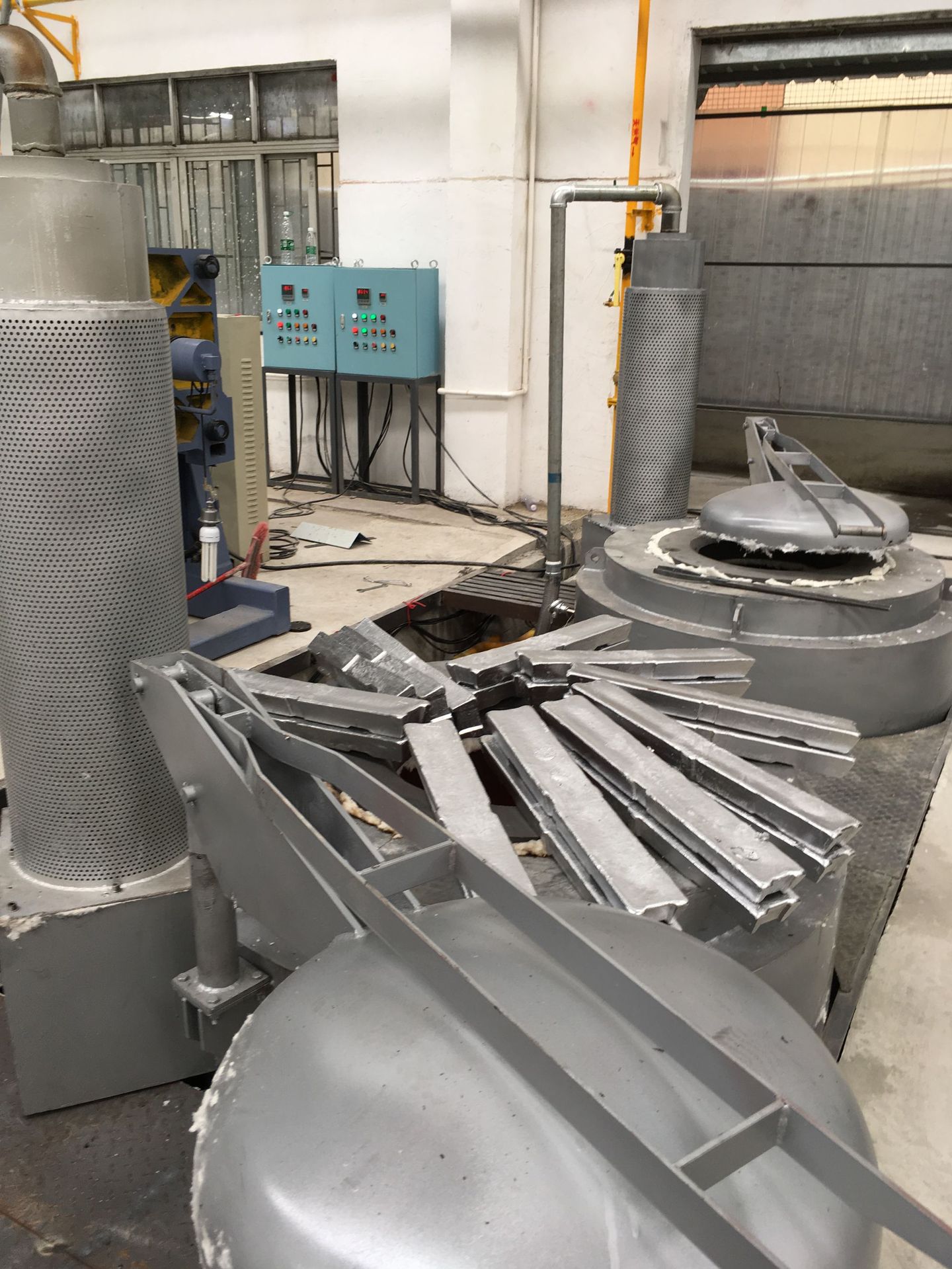 铝合金重力铸造用熔解炉 天然气铝合金熔化保温炉 生产厂家供应