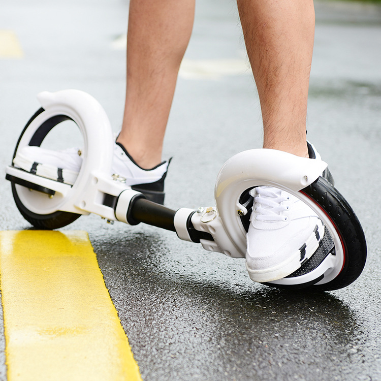 厂家批发蛇形活力板现货成人两轮滑板耐磨减震骑健滑板车