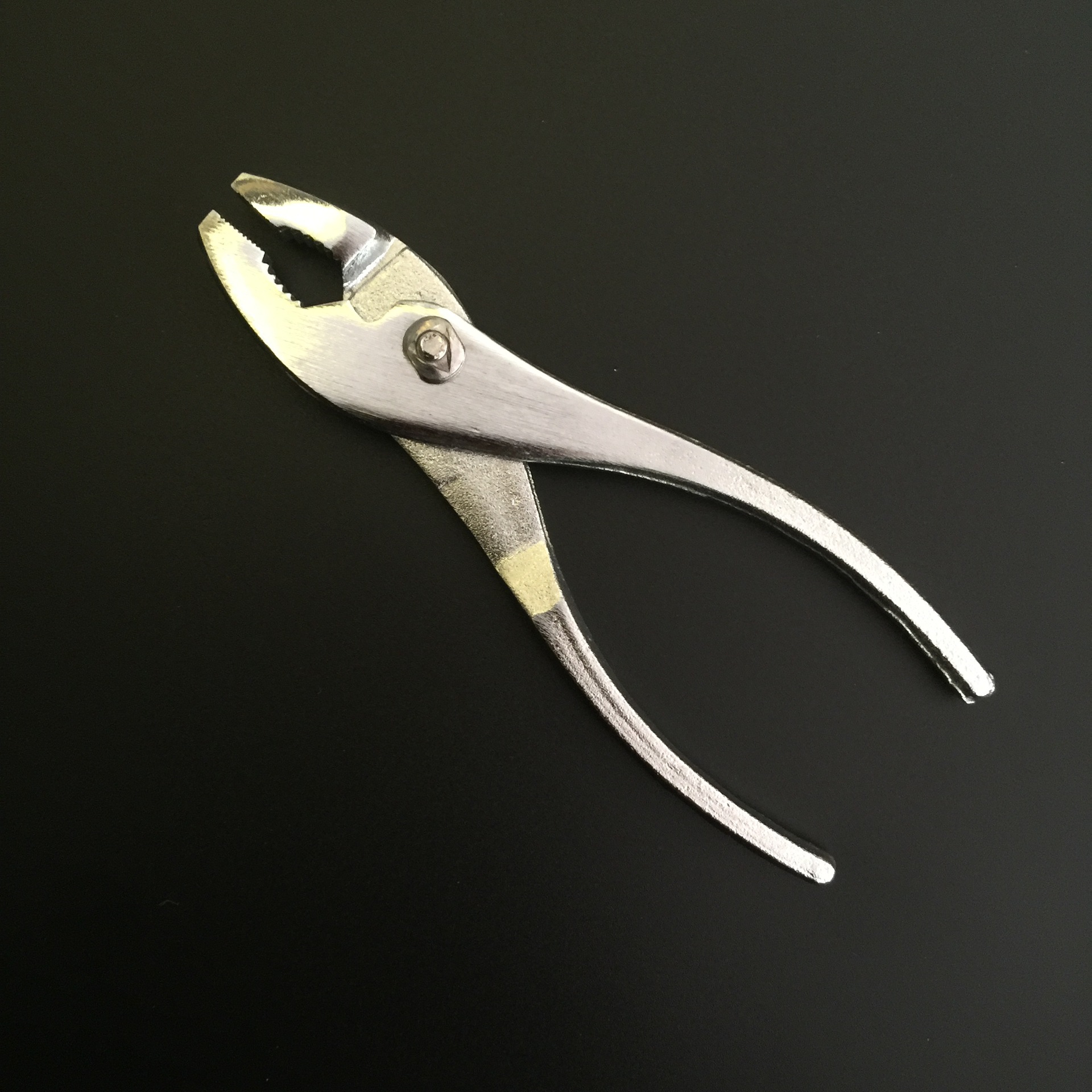 跨境45#钢8寸双色沾塑柄鲤鱼钳水管钳维修工具鱼嘴钳子